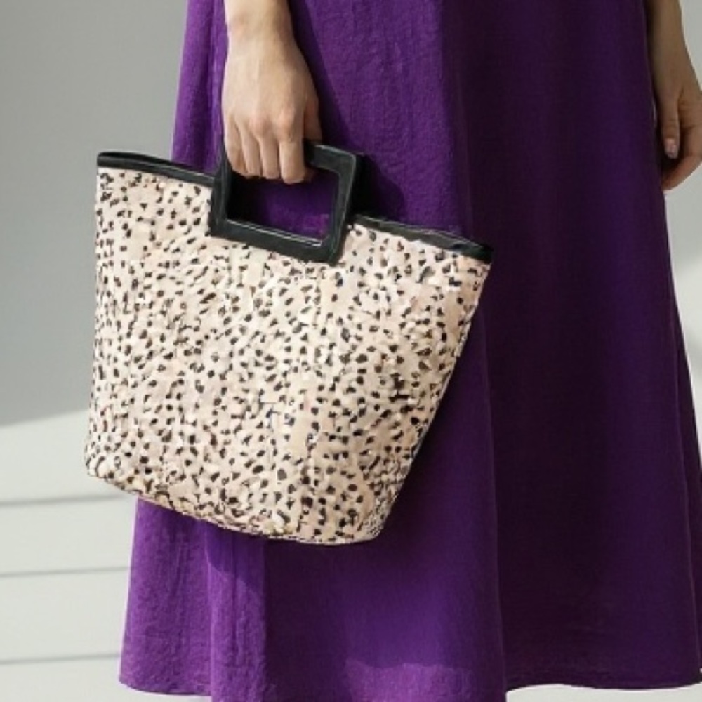 Bagging Rights Animal Print Neoprene Handbag - Picture 2 of 12